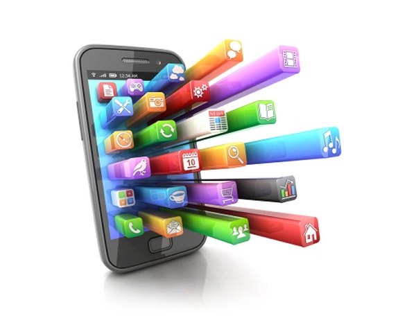 ícones de aplicativos saindo da tela do smartphone
